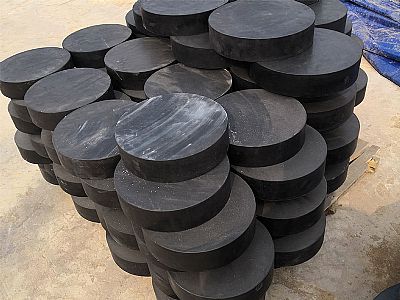 广元板式橡胶支座由若干层橡胶片与薄钢板经加压硫化